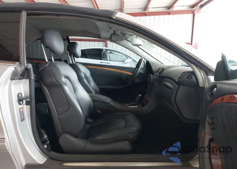 2005 Mercedes-Benz Clk 320 из США, поврежденный, VIN WDBTK65J55F140026